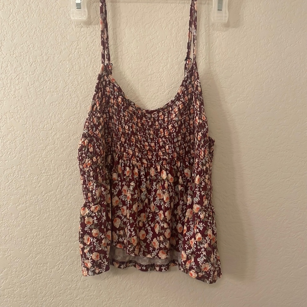 Floral Tank Top; Size Small
